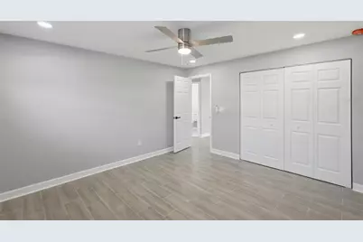 14906 N Bayshore Drive, Madeira Beach, FL 33708 - Photo 15
