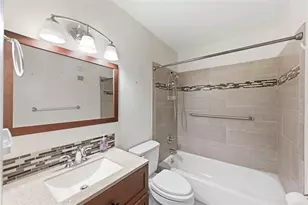 5980 Terrace Park Dr N, Saint Petersburg, FL 33709 - Photo 11