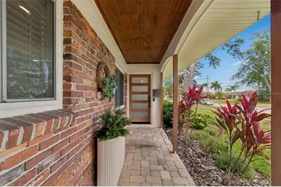 10916 Carrollwood Drive, Tampa, FL 33618 - Photo 5