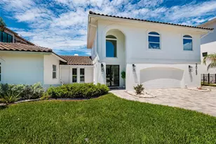 2063 Illinois Ave NE, Saint Petersburg, FL 33703 - Photo 3