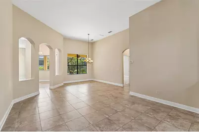 15604 Hampton, Tampa, FL 33618 - Photo 9