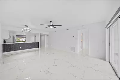 4306 Madeira Court #3335, Sarasota, FL 34233 - Photo 15