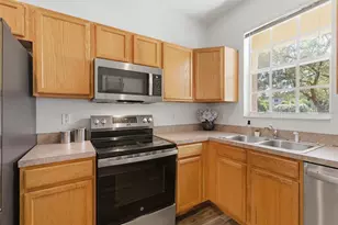 2049 Fiesta Ridge Ct, Tampa, FL 33604 - Photo 7