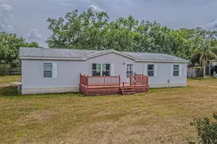34516 Dustin Ct, Zephyrhills, FL 33541 - Photo 11