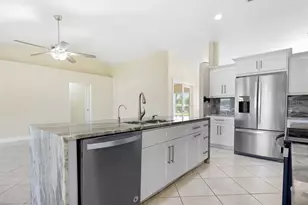 6447 Clair Shore Dr, Apollo Beach, FL 33572 - Photo 17