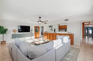 6900 10th Ave N, Saint Petersburg, FL 33710 - Photo 7