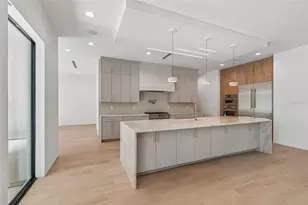 206 S Treasure Dr, Tampa, FL 33609 - Photo 11