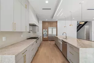 206 S Treasure Dr, Tampa, FL 33609 - Photo 15