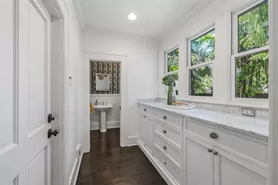 1811 W Hills Avenue, Tampa, FL 33606 - Photo 27