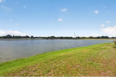 8405 Canterbury Lake Boulevard, Tampa, FL 33619 - Photo 49