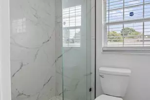 5690 6th St S, Saint Petersburg, FL 33705 - Photo 19