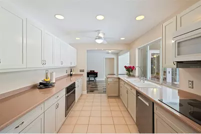 120 59th Avenue S, Saint Petersburg, FL 33705 - Photo 11