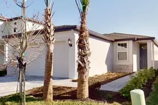 140 Holly Bank Ave, Nokomis, FL 34275 - Photo 1