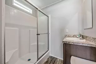 36747 Lakewood Dr, Zephyrhills, FL 33542 - Photo 21