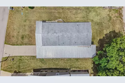 36747 Lakewood Drive, Zephyrhills, FL 33542 - Photo 3