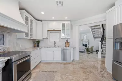 18740 Wimbledon Circle, Lutz, FL 33558 - Photo 15