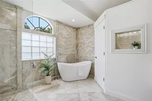 18740 Wimbledon Cir, Lutz, FL 33558 - Photo 37
