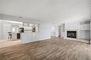 9760 136th St, Seminole, FL 33776 - Photo 13