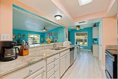 201 58th Avenue S, Saint Petersburg, FL 33705 - Photo 15