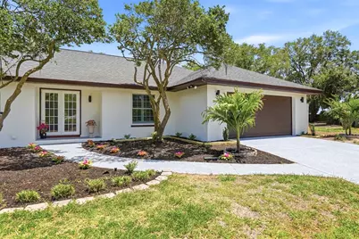 2540 Laurelwood Lane, Valrico, FL 33596 - Photo 3