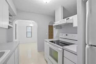 1026 W Rambla St, Tampa, FL 33612 - Photo 25