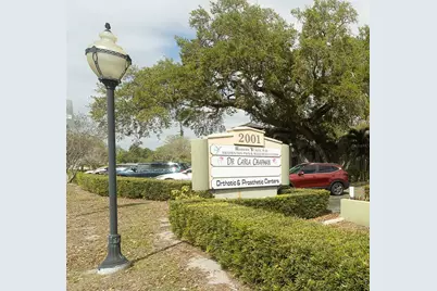 2001 Manatee Avenue E #104, Bradenton, FL 34208 - Photo 3