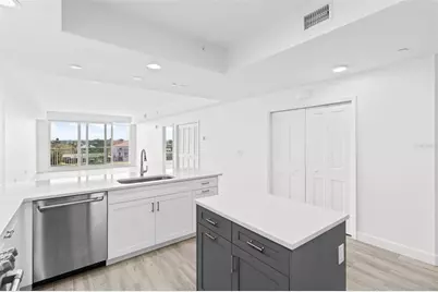 125 Island Way #403, Clearwater, FL 33767 - Photo 9