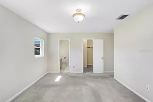 14608 Brentwood Pl, Tampa, FL 33618 - Photo 13