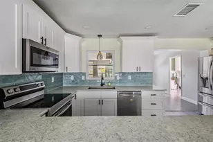 3920 Wahoo Dr SE, Saint Petersburg, FL 33705 - Photo 13