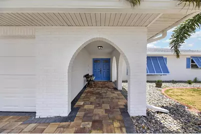 6305 Cottonwood Lane, Apollo Beach, FL 33572 - Photo 5