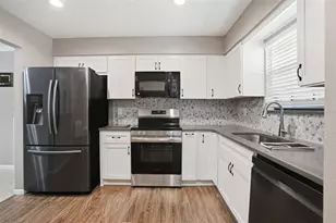 913 Candlebrook Ln, Brooksville, FL 34601 - Photo 3