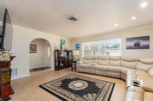 12435 Monarch Circle, Seminole, FL 33772 - Photo 13