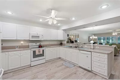 545 Pinellas Bayway S #302, Saint Petersburg, FL 33715 - Photo 9