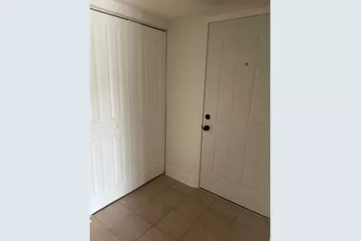 706 115th #2401, Saint Petersburg, FL 33716 - Photo 9