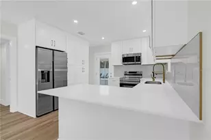 3440 17th St N, Saint Petersburg, FL 33713 - Photo 9