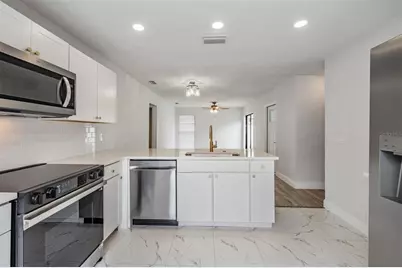 11005 Underwood Place, Tampa, FL 33624 - Photo 15