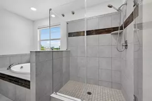 652 10th Ave S, Saint Petersburg, FL 33701 - Photo 27