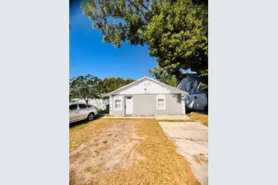8710 N Tangerine Place, Tampa, FL 33617 - Photo 1