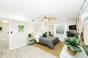 106 E Bay Dr, Treasure Island, FL 33706 - Photo 9