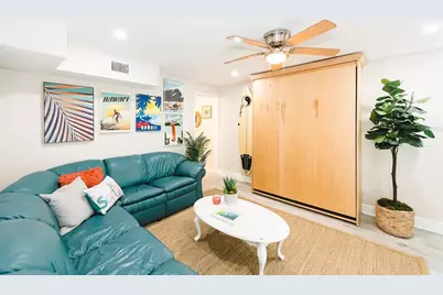 106 E Bay Drive, Treasure Island, FL 33706 - Photo 11