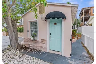 106 E Bay Dr, Treasure Island, FL 33706 - Photo 3