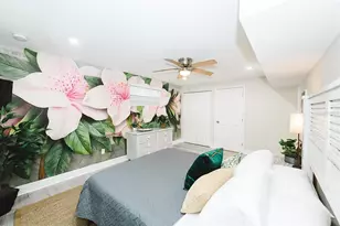 106 E Bay Dr, Treasure Island, FL 33706 - Photo 11