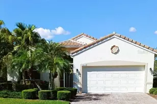 6642 41st St Cir E, Sarasota, FL 34243 - Photo 1