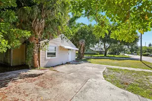 3201 Freemont Terrace S, Saint Petersburg, FL 33712 - Photo 3