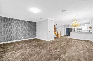 409 Barcelona Dr, Saint Petersburg, FL 33716 - Photo 7