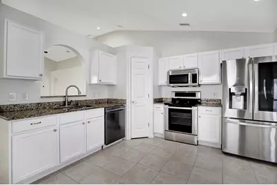 13715 Gentle Woods Avenue, Riverview, FL 33569 - Photo 7