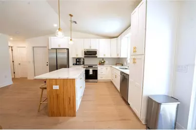 7979 48th Avenue N, Saint Petersburg, FL 33709 - Photo 5
