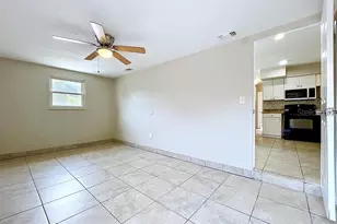 7018 54th Ave N, Saint Petersburg, FL 33709 - Photo 7
