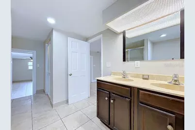 7018 54th Avenue N, Saint Petersburg, FL 33709 - Photo 5