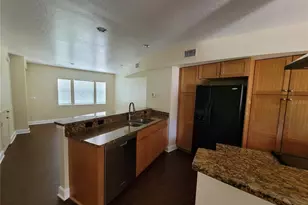 260 15th Ave NE, Saint Petersburg, FL 33704 - Photo 9